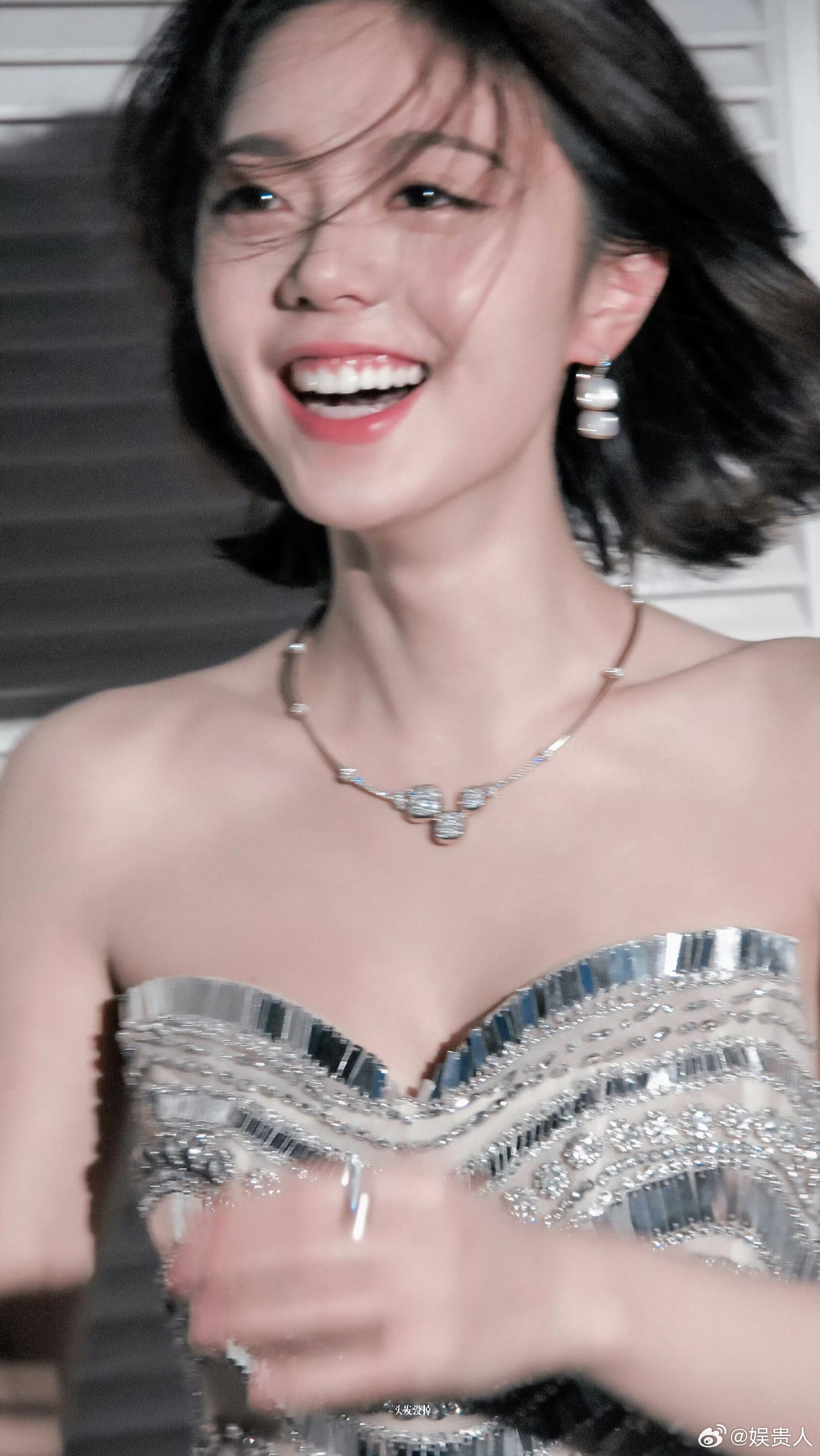 在友人镜头下鲜活明媚的你