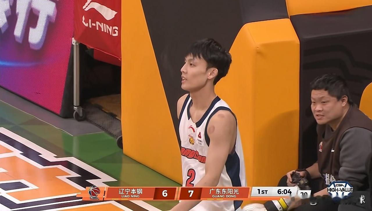 广东东阳光超级球星徐杰真是太让人费解了！在今天广东东阳光客场挑战辽宁本钢的比赛中