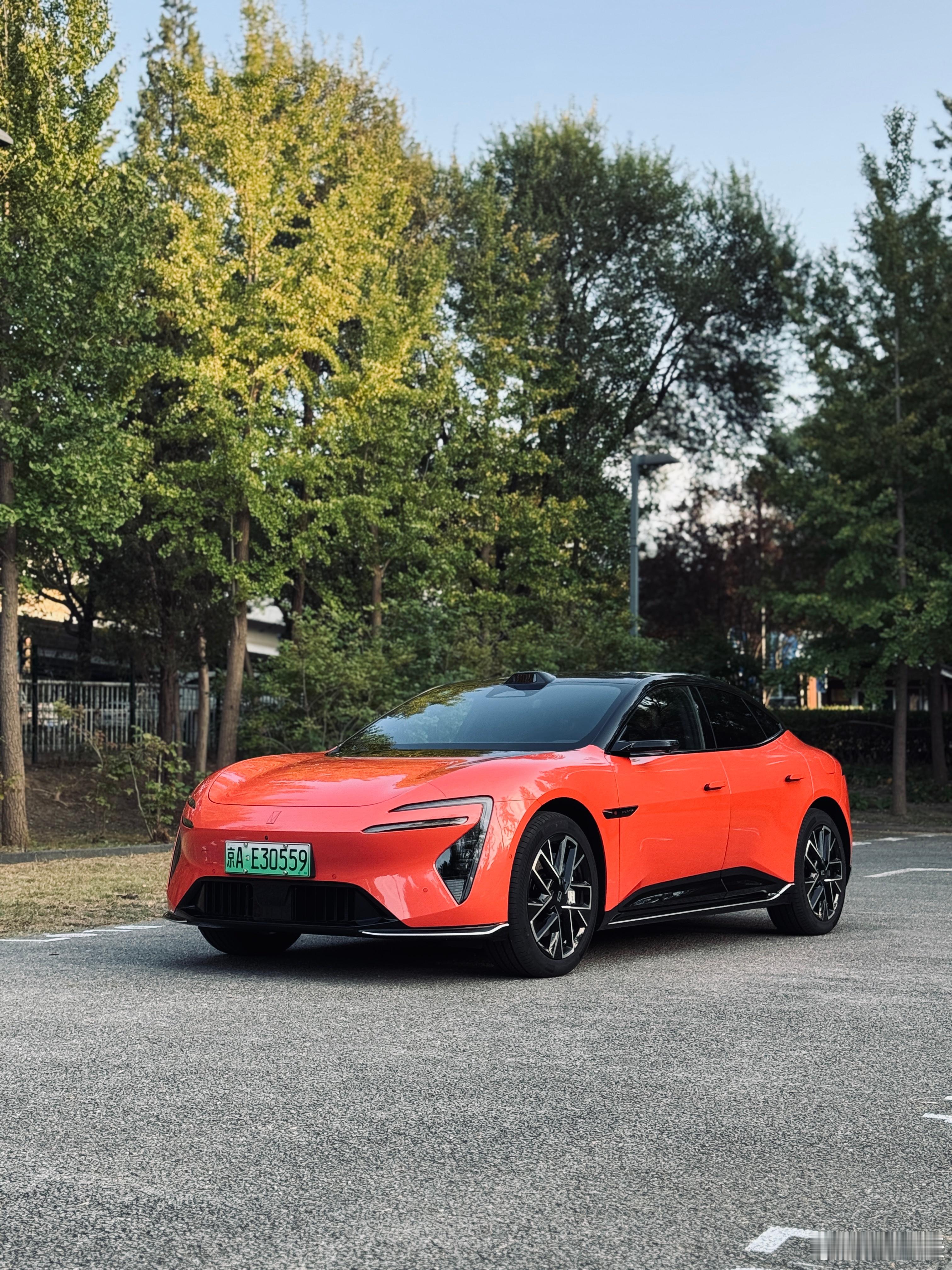 今年试驾过非常多的车，有非常性能的，也有非常舒适的，我认为适合自己生活场景的车型