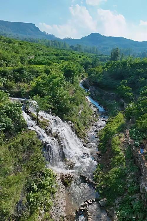 一个家最深的遗憾，源于父母常说的伤人话1. 一味否定打压，慢慢击碎孩子底气