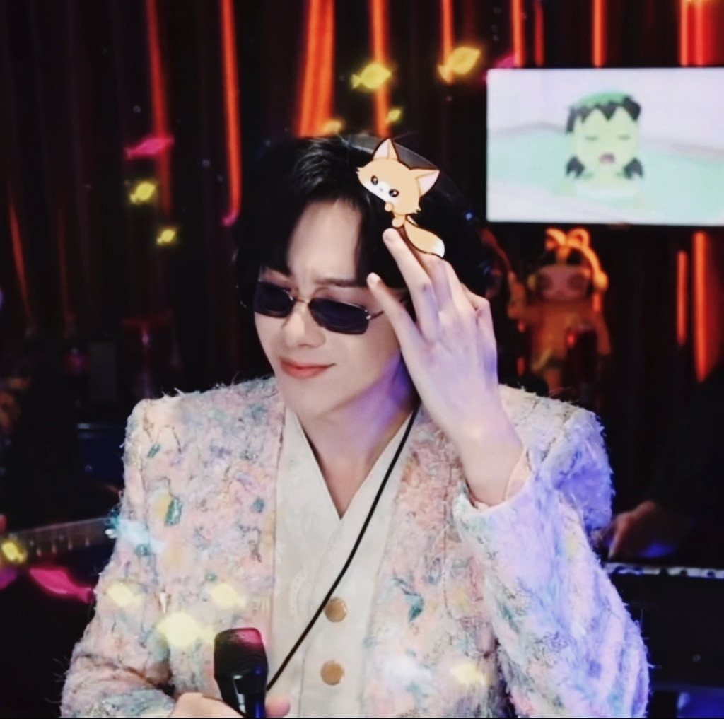 摩登兄弟刘宇宁康乃馨音乐节6.0直播怎么会可以又帅的同时还反差萌呢！太爱啦🥰