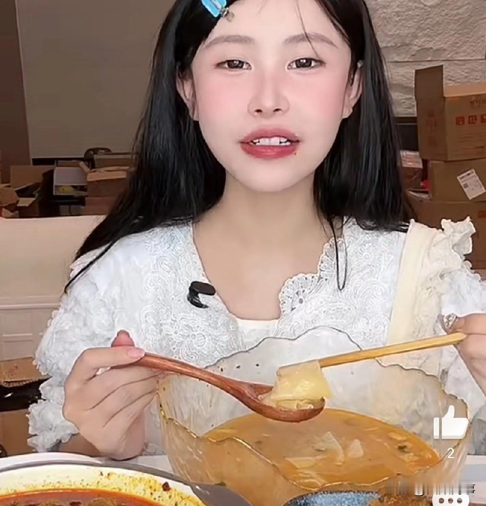 猫妹妹否认自己是叛徒！粉丝说猫妹妹是叛徒，这些人好幼稚，你在