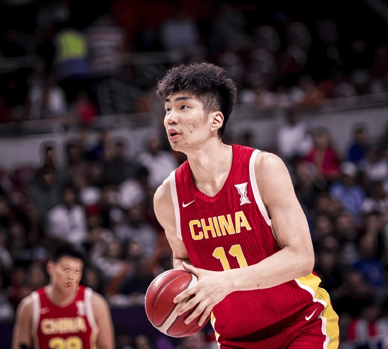 都说余嘉豪不行，你说说还有谁比余嘉豪行？  余嘉豪在西班牙打球，刚打完一场