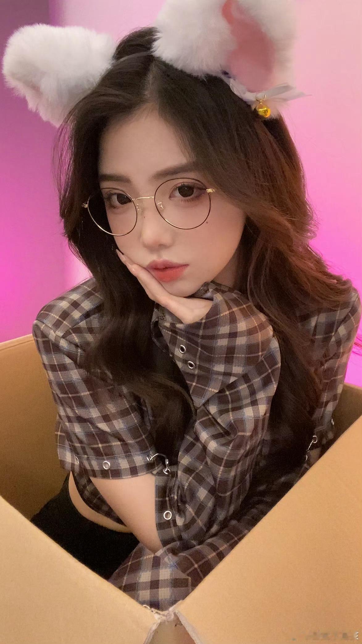 冰糖小小酥是不是对着打出来最多的网红