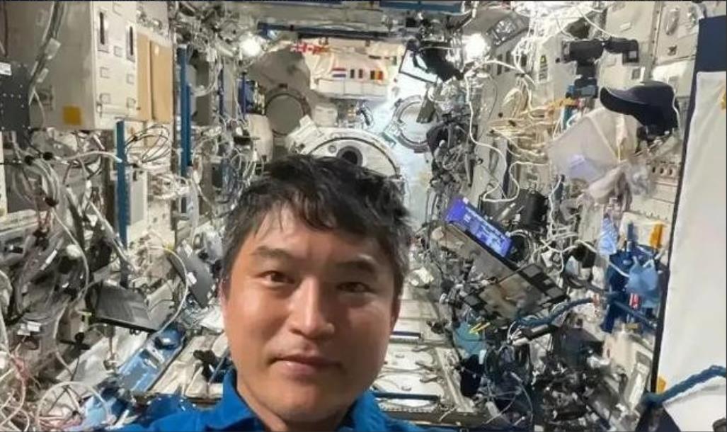 国际航天圈炸锅了！日本宇航员大西卓哉icon搭乘龙飞船icon成功抵达国际空间站