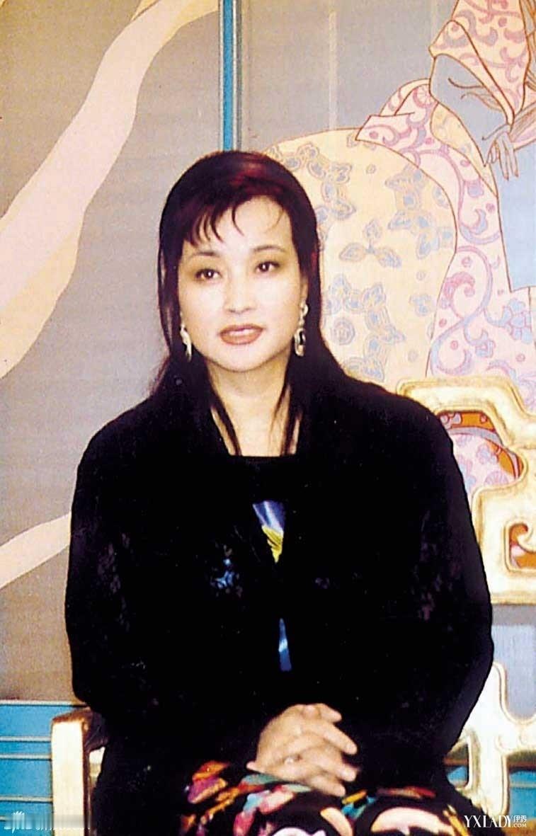 扒了个底朝天的刘晓庆彻底颠覆了大众对她的固有认知！一场涉税举报风波，把刘