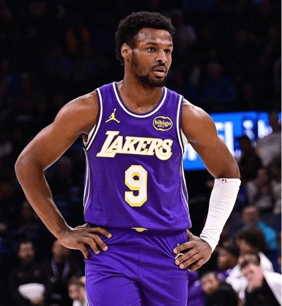 放弃签回詹姆斯! LakeShowYo: 湖人该如何处理布朗尼?