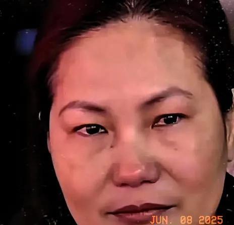 黄春梅突然没声音了？俩说法你信哪个？最近黄春梅在网上安静了不少，以前天天发动态