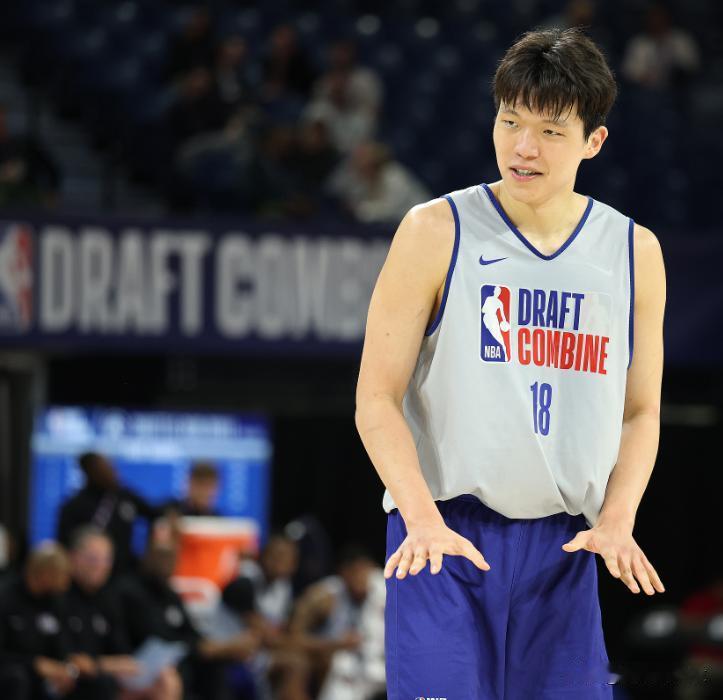 确定了！杨翰森大概率是被这支球队选中！杨翰森冲击NBA选秀最新情况，NBA的选秀