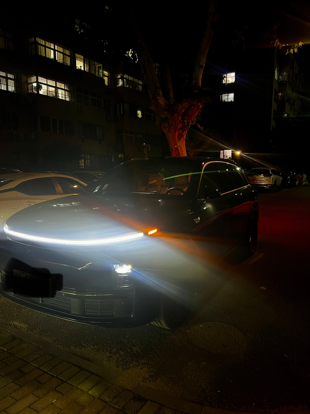 理想L7MAX用车体验「优点总结」：用车半年左右，最大的感受就是•动力与的确