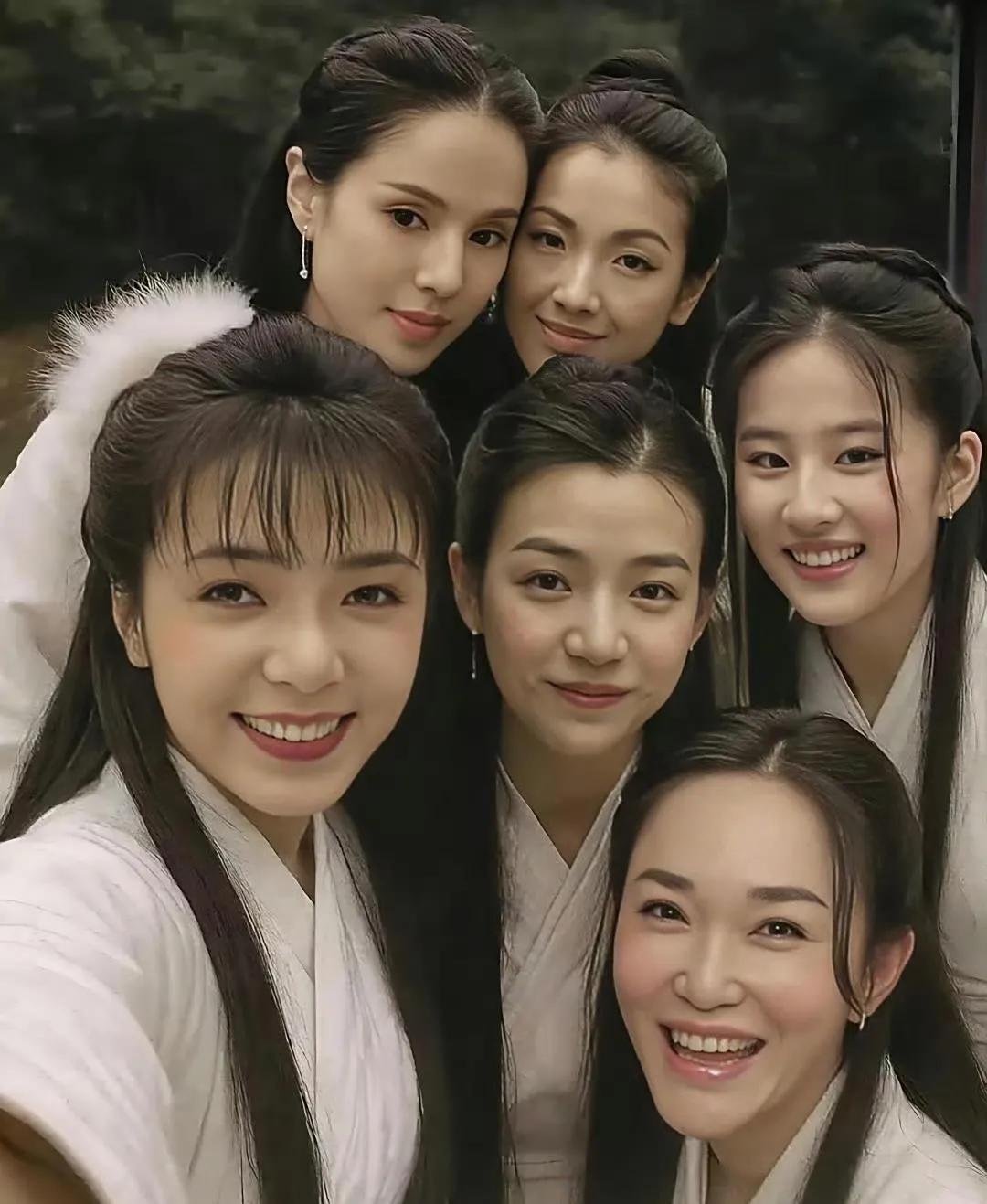 李若彤的小龙女最经典，大家不会有意见吧？众所周知，《神雕侠侣》作为一部经典的