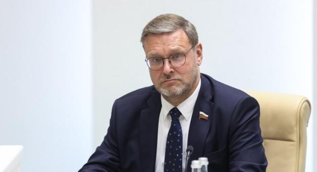 中俄为何要站在一起？其实一位俄罗斯精英已经说出了答案：中国既不是俄罗斯的盟友，也