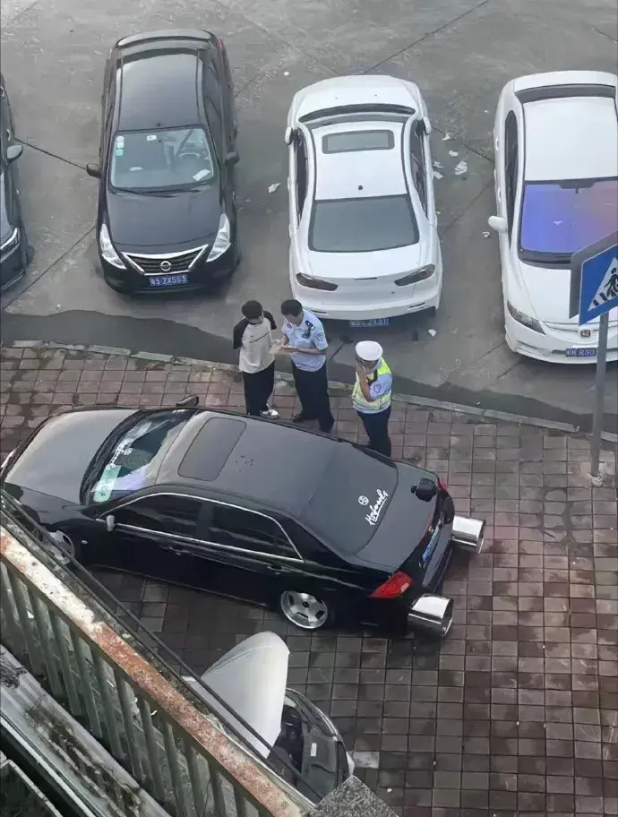 谁教你这么改装车的啊？