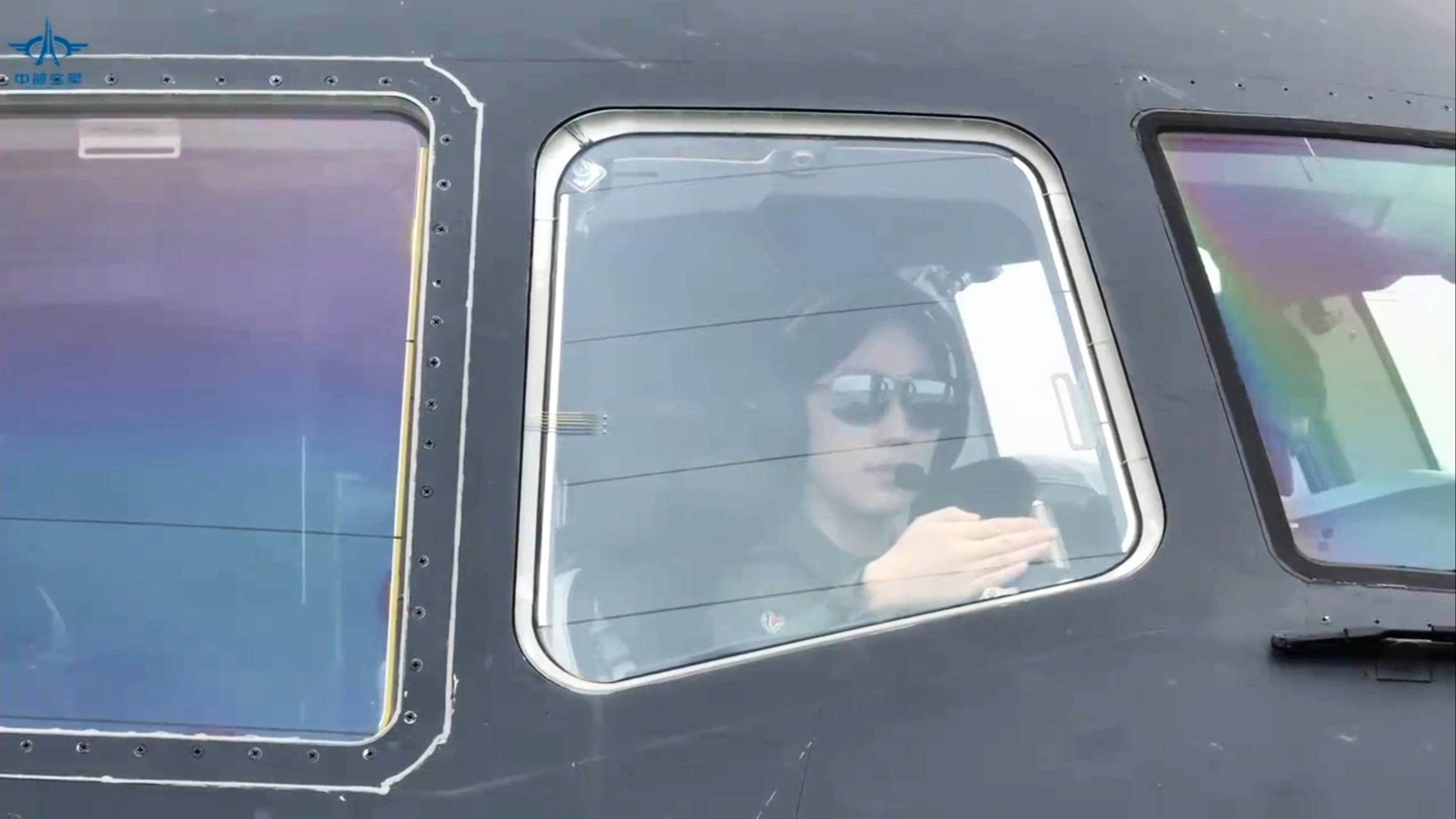运20女飞​​​