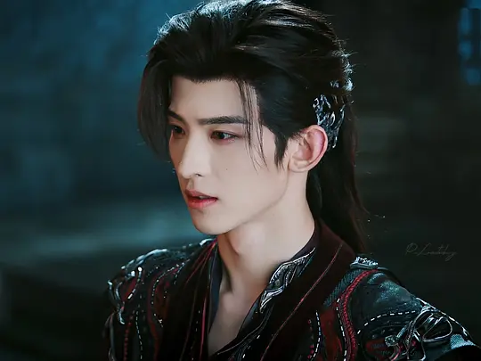 《暗河传》这部剧对气氛的渲染，人性冲突的探索，有着古龙后期小说的影子，我在这部