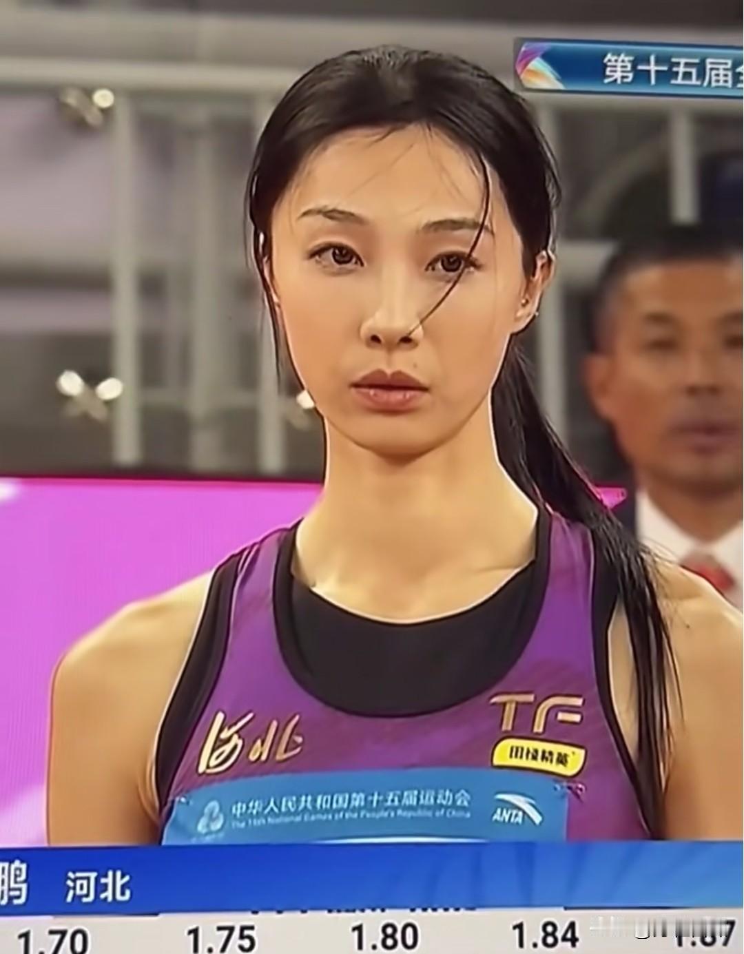 我给我妈看了胡麟鹏的照片她沉默了几秒后冷不丁的说了句“现在的运动员是真不容易