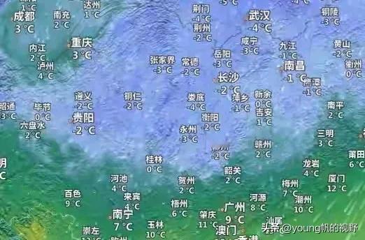 在昨天与几座大山的较量之后，寒潮终于压过来了。湖南前几天已经变得很冷，江西昨天也