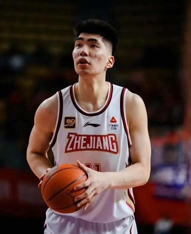 中国男篮主场大胜波黑！三连胜背后暗藏哪些惊喜与隐忧？南京奥体中心昨晚沸腾了！中
