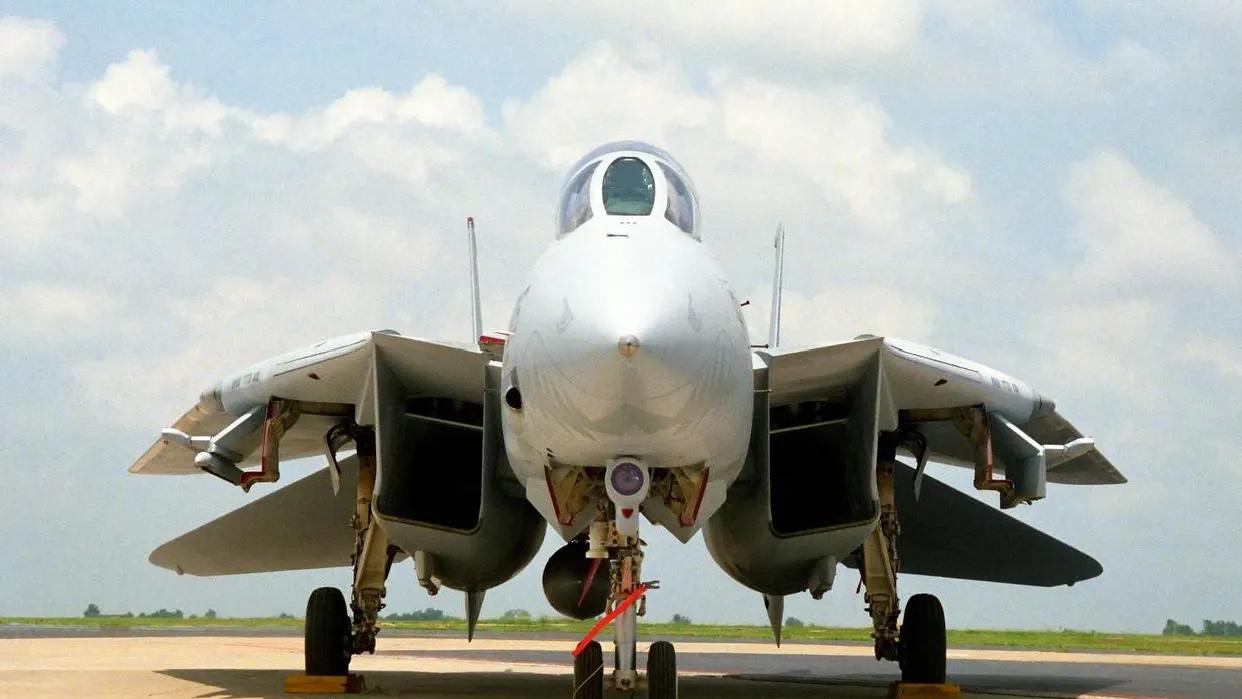 柬埔寨不用中国战机应战泰国F-16，背后是实力与现实的巨大落差。泰国F-16