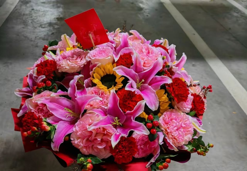 余承东到底值多少钱？曾有老板隔空喊话，愿出一个亿年薪招募他，余承东却连理都不理。