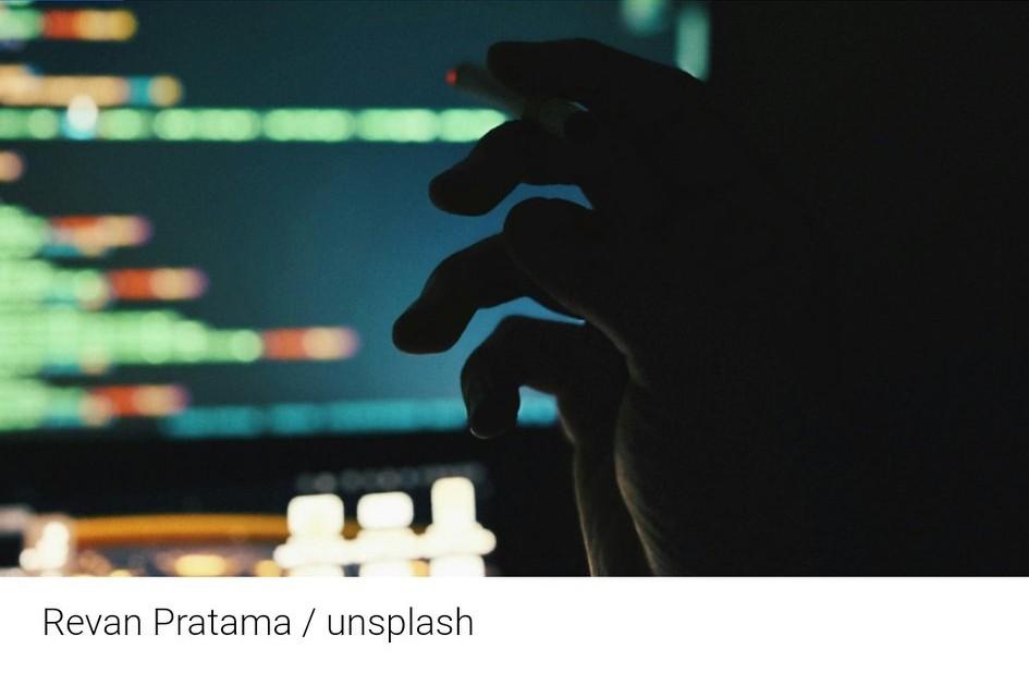 人工智能生成文件📄成为乌军网军攻击俄罗斯军工企业的利器🛡️路透社