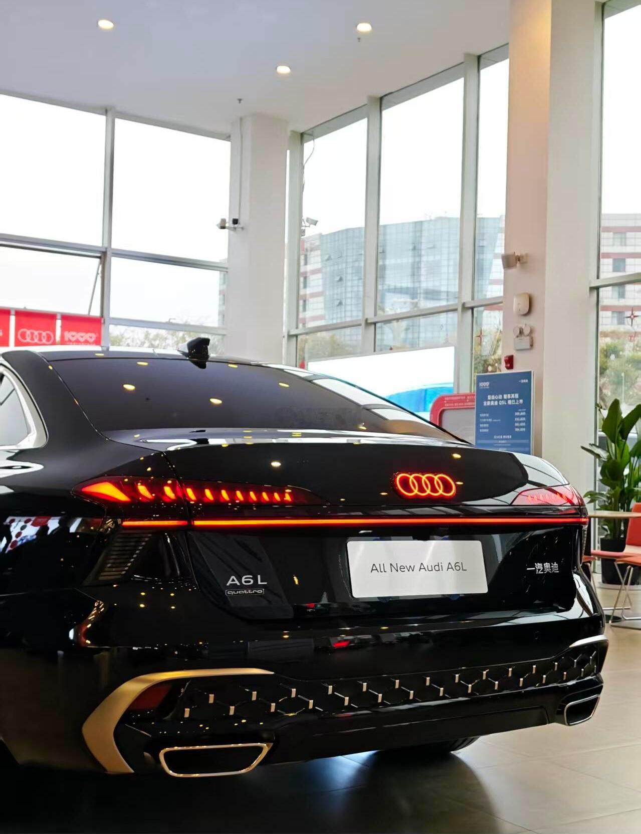 别再说新A6不好看了！历史总是重复：7年前老款也遭吐槽，如今已成经典。新A6的“