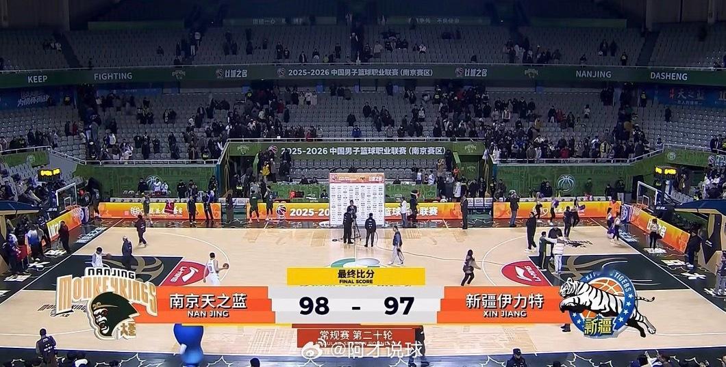 这比赛就输在了一号位，新疆队没有一个好的一号位，也没有一个好的一号位外援，运球过