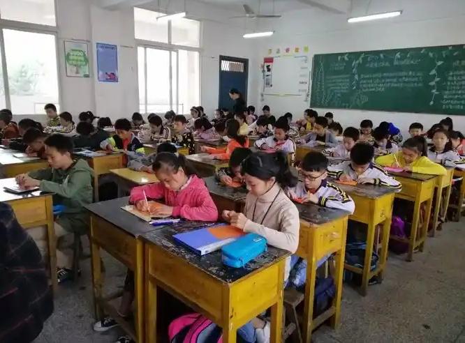 教过那么多孩子，才敢告诉你的几个真相！1、小学和初中没有真学霸，只有到了高中