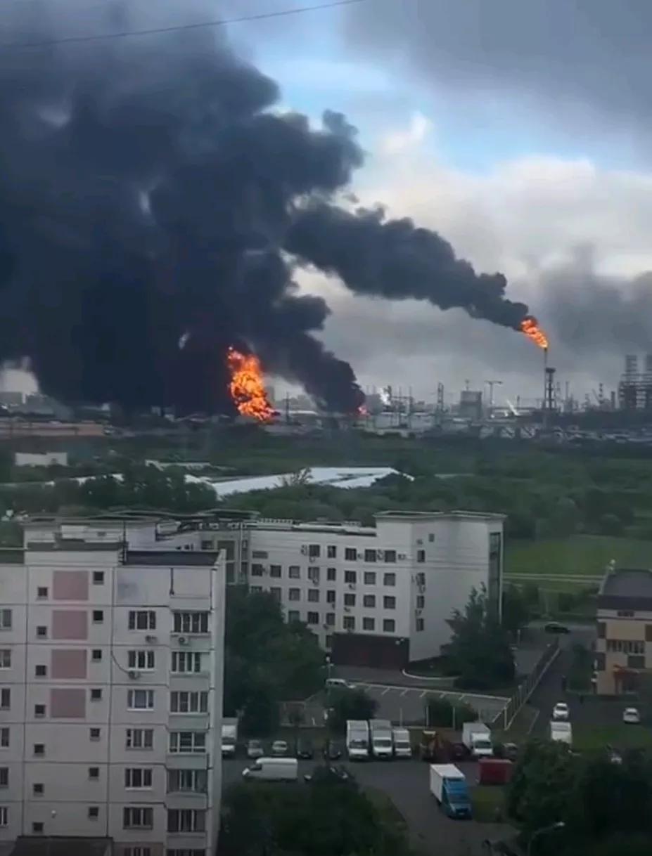 俄媒报道，当地时间19日，俄总统新闻秘书佩斯科夫宣称，由于基辅持续加大针对俄方关