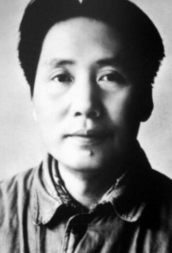 毛主席共有堂兄弟十个人，他们的最终结局如下：老大老二早夭，主席是名义上的老三，也