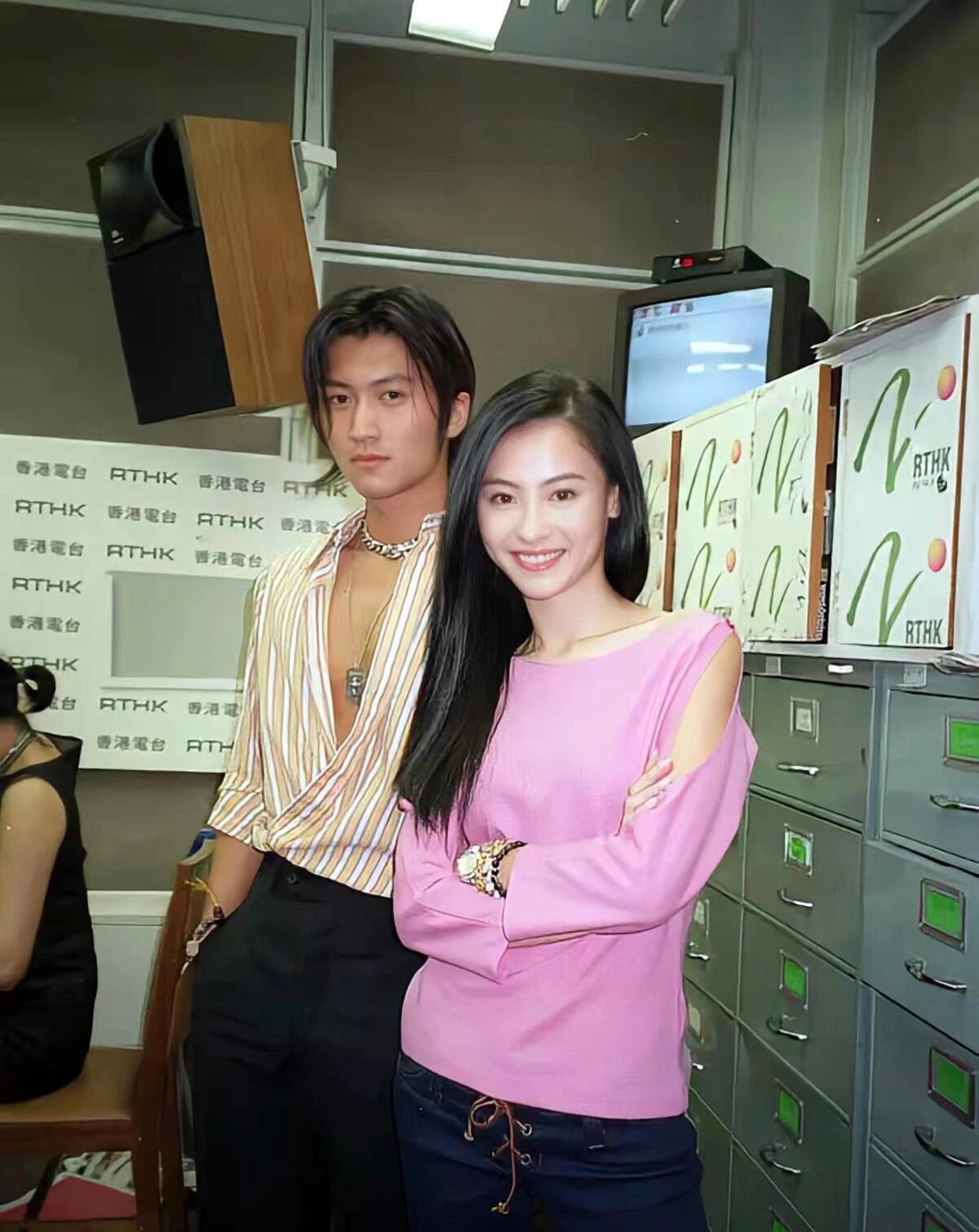 谢霆锋娶张柏芝，竟和王菲有关？最近，谢贤的前女友Coco在直播里直言，谢