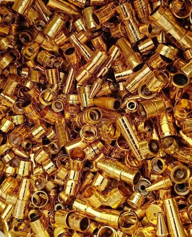 最近铜价一路狂飙，直接冲到了9.1万元/吨，这疯狂的行情，让中国东部一家电缆厂的