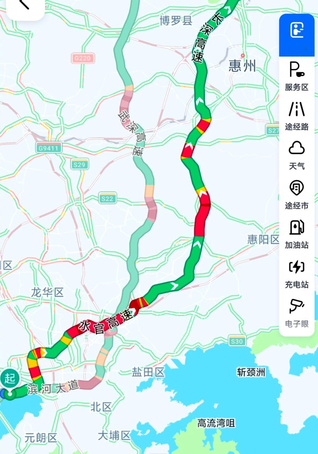 向北出广东的高速，好几段都堵的通红了。