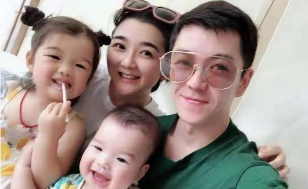 吴雅婷婚后是王栎鑫的经纪人，哪放弃事业了？？离婚后带走了所有经纪人团队，直播带货