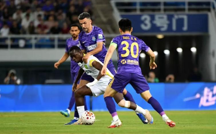 法比奥2射2传！国安4-2赢下京津德比京津德比，国安4-2笑到最后⚽8月15
