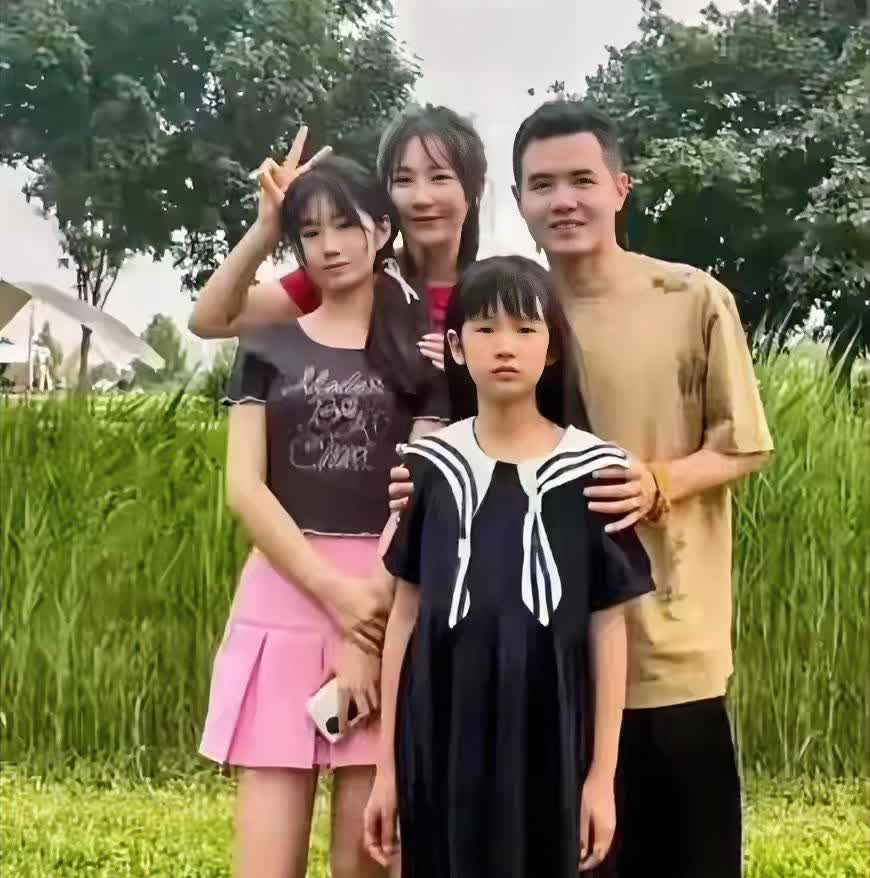 刘国正：幸福喽！娶了国乒第一女神把老婆当女儿宠，却被公开吐槽。