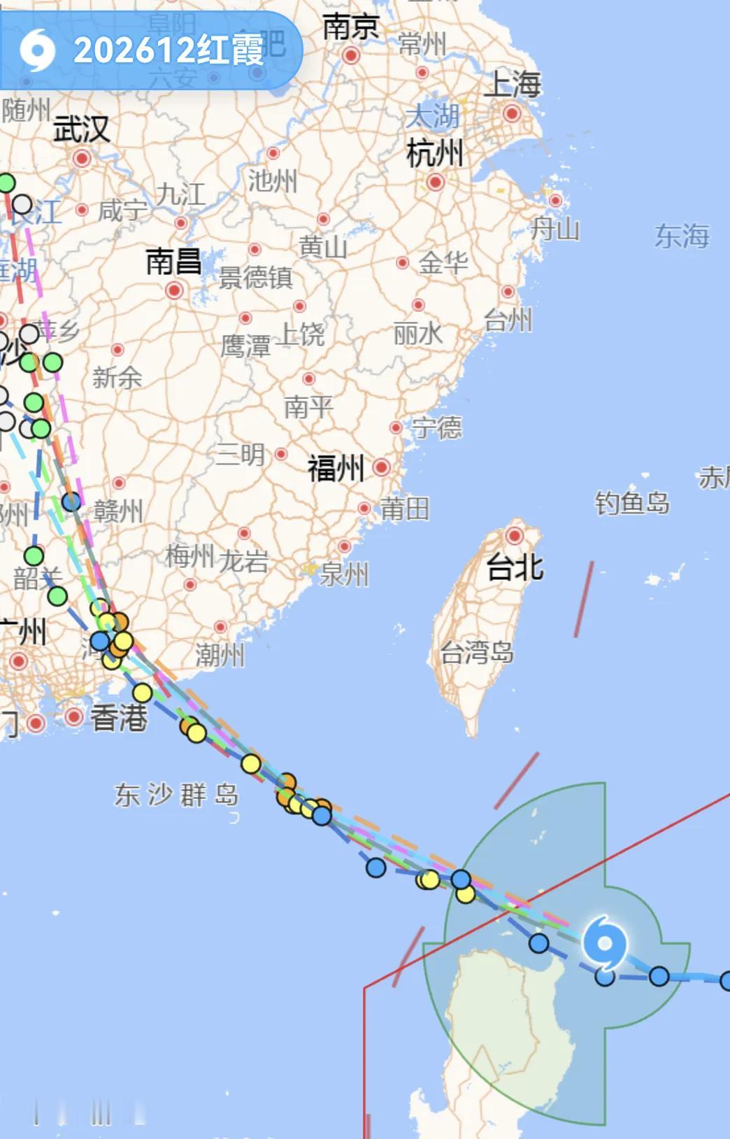 台风预测登陆点向西南方向偏移，离福建更远了。台风往往都喜欢周末来，广东的双休肯