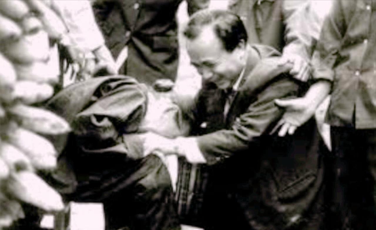 1990年,已经离休的开国上校黄汉基向组织打了报告,提出:“我要赴台探亲。”组织