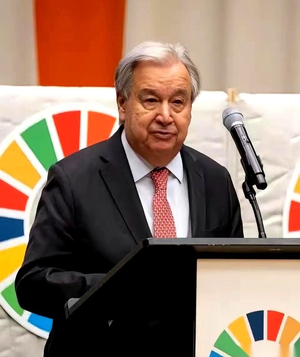 那个连工资都快发不出来的联合国，这回竟然给伊朗“发钱”了。2026年4月14日，