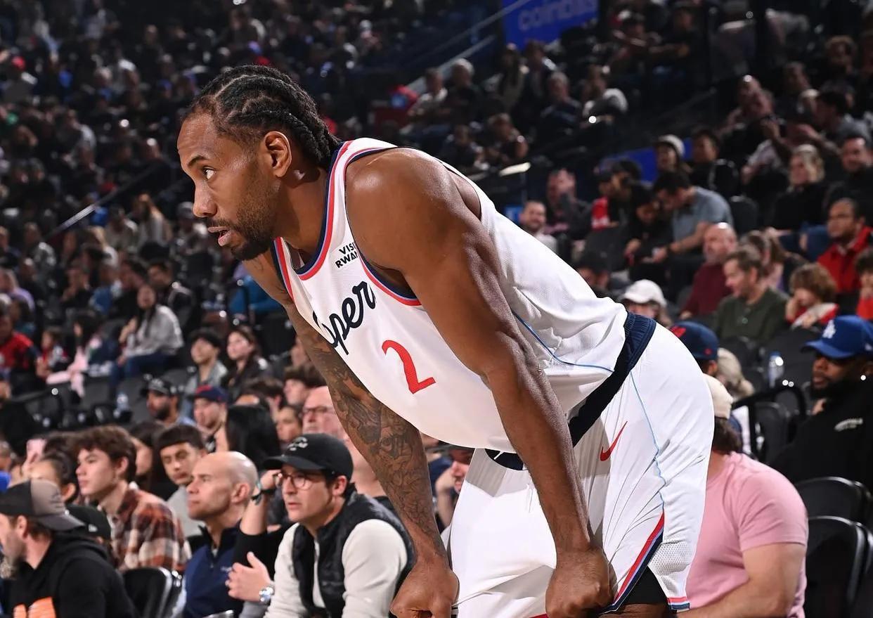 小卡确实是硬超级球星无疑不管怎么轮休怎么保密真要是支楞起来谁都怕再看看湖