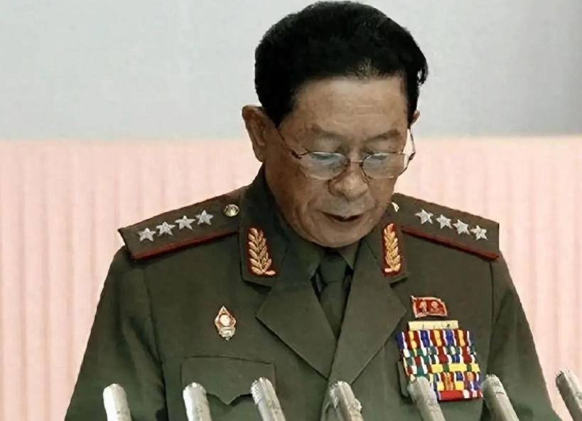 暗杀韩总统的朝鲜特工朴在京93年升中将，94年升上将，97年升大将。曾参与暗杀韩
