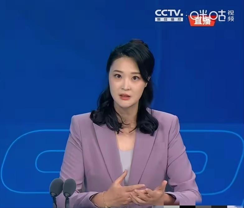 惠若琪这样评价取胜的中国女排，她说：“今天中国队不仅仅是战胜了对手，更是战胜了我