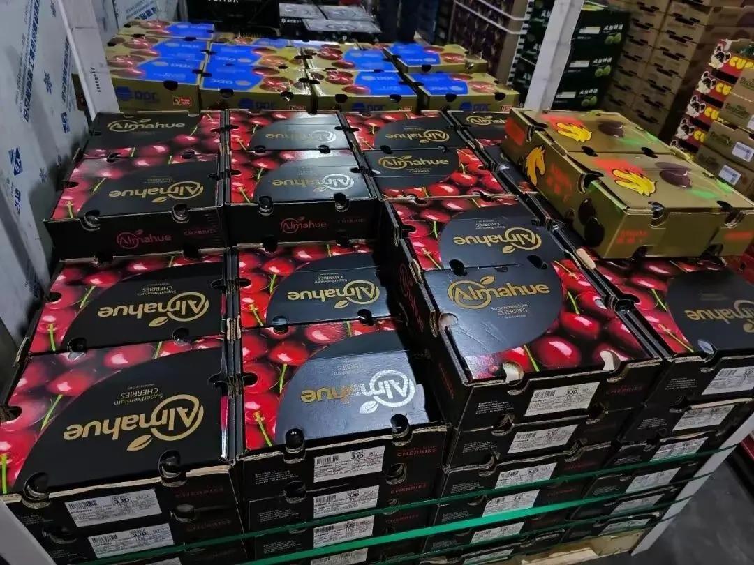 车厘子批发价格太大，跳水看到很多朋友欣喜若狂，表示可以实现车厘子自由了。对我