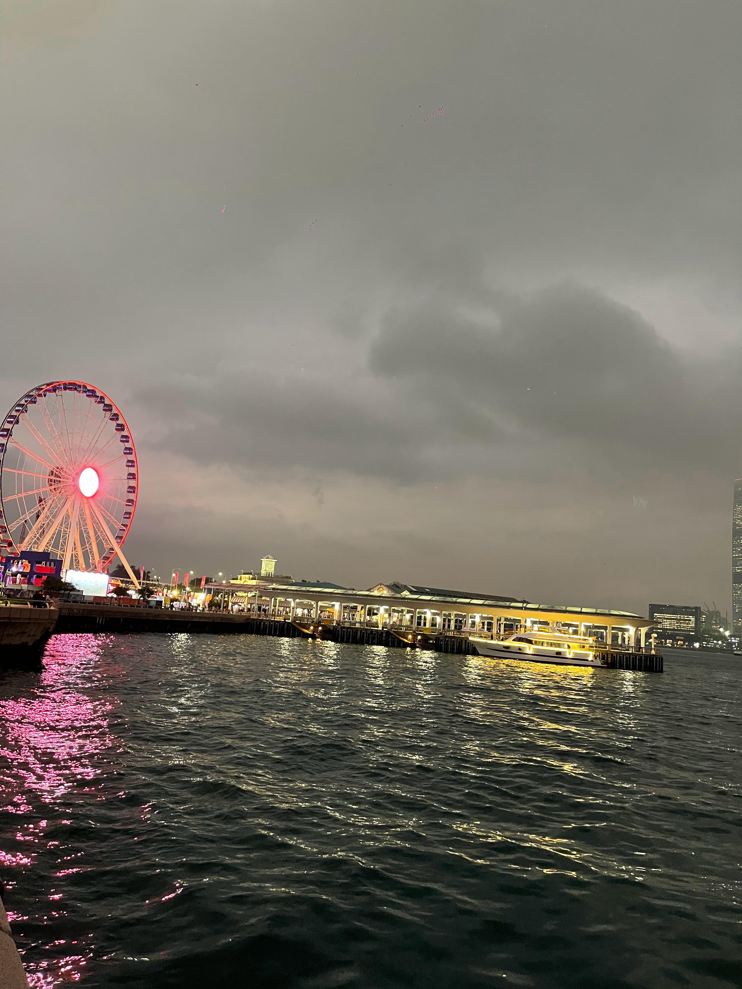 复盘去年的计划：好好吃饭✅，情绪稳定的妈妈❌。😂每天在工作和辅导娃功课之