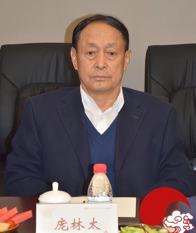 1980年，武术家庞林太作为中国武术代表团成员到日本出差，在东京参观一武术训练馆