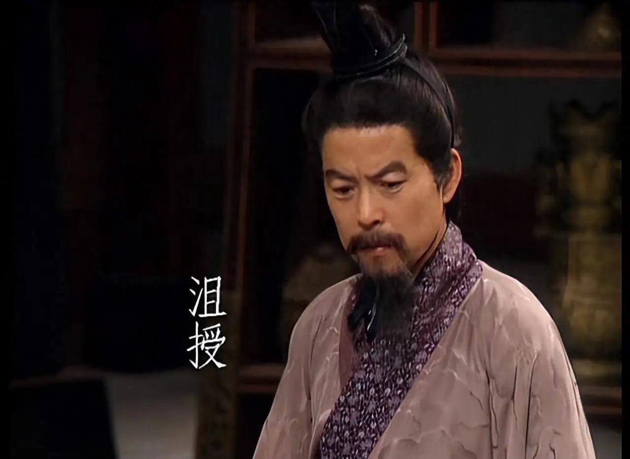 其实第一个提出"挟天子以令诸侯"的，不是曹操，也不是田丰你以为"挟天子以令诸