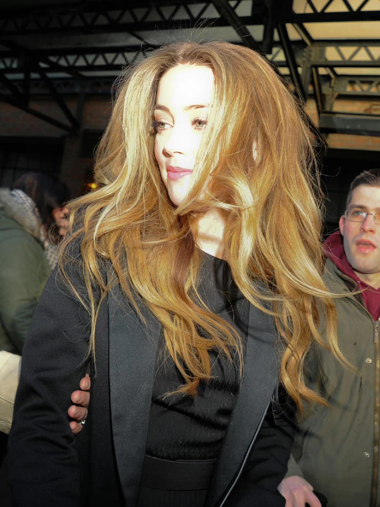 AmberHeard光芒本身