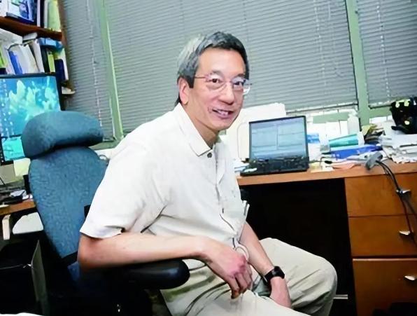 “我是美国人，绝不是中国的科学家！”谁能相信，这居然是钱学森的侄子钱永健，在获