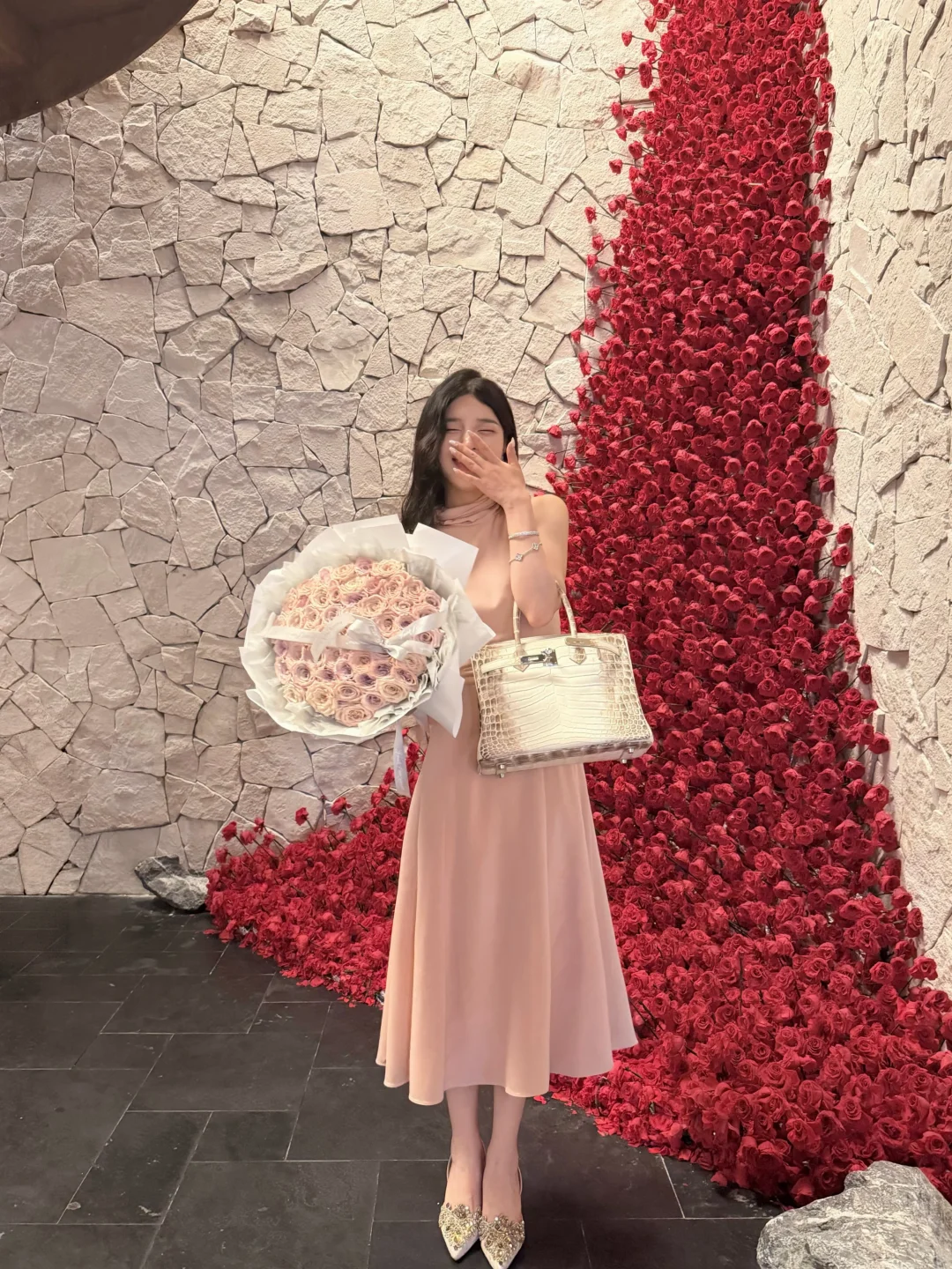 绝美的玫瑰花瀑布🌸