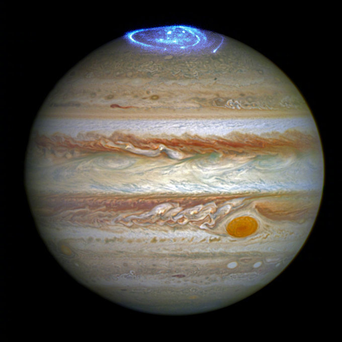 63光年外，有颗行星在向地球发无线电。信号来自绘架座βb，一颗绕着年轻恒星转的